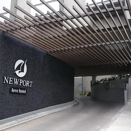 Newport Love Hotel