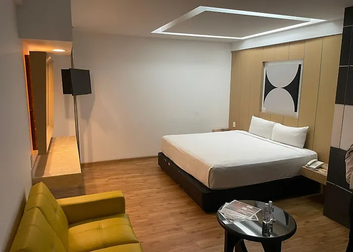 Love hotel Newport *